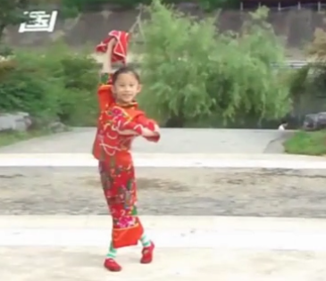 广场舞万喜中国喜儿童舞蹈表演视频 雅楠宝儿广场舞 附