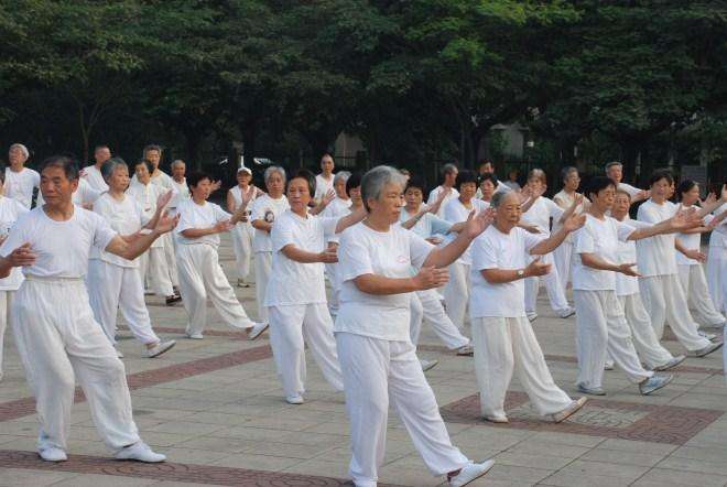 中老年人习练太极拳的好处及注意事项